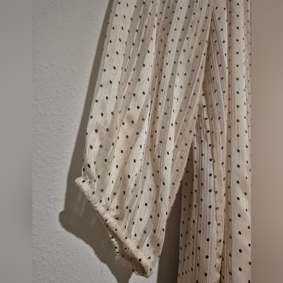 CB Established 1962 | Elegant Cream Polka Dot Blouse | XL - Picture 7 of 9